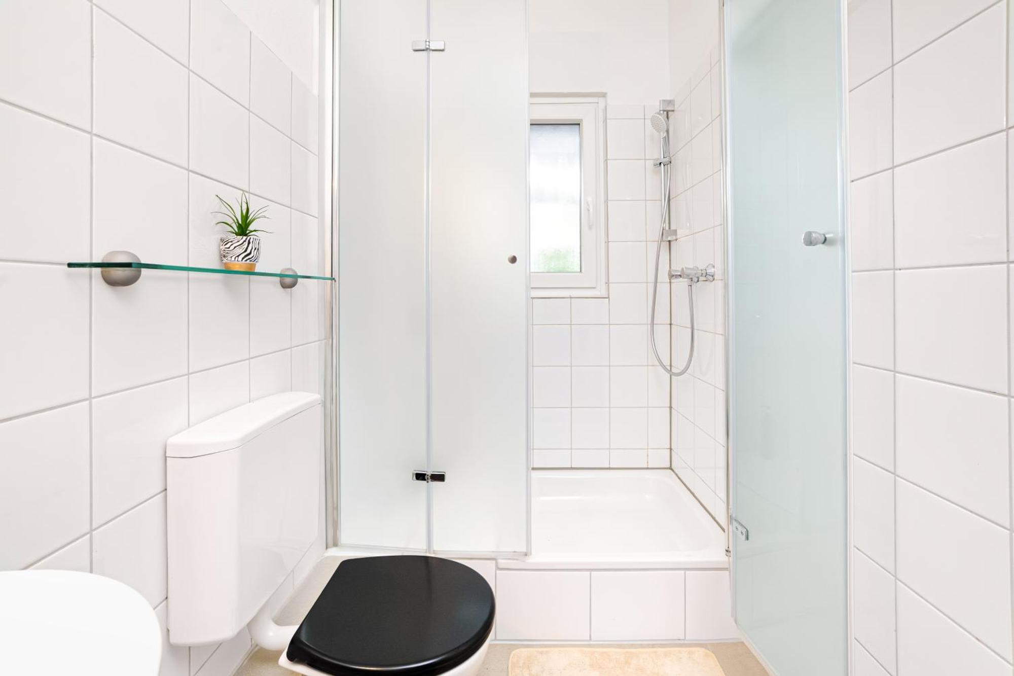 Smart Home - Essen - Perfect For 5 Guests! Central - Balcony - Netflix - Free Parking Zone ภายนอก รูปภาพ
